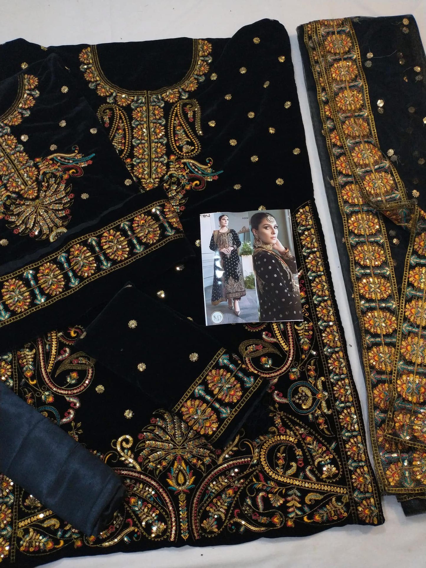 ASIM JOFA THE AYEZA EDIT VELVET DRESS